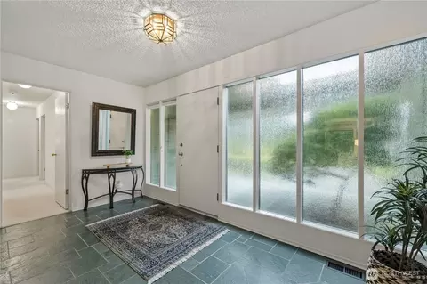 Entry Way - 8910 Whitechuck Dr, Everett, WA 98208 photo 2 of 3