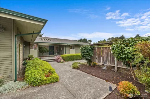Exterior - 8910 Whitechuck Dr, Everett, WA 98208 photo 2 of 11