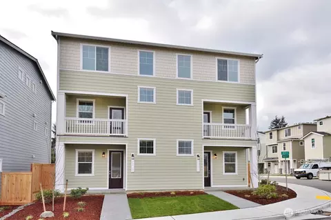8779 151st Ct E, Puyallup, WA 98375