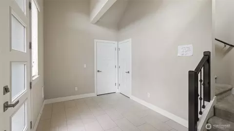 Entry Way - 21417 43rd Dr SE, Bothell, WA 98021 photo 2 of 3