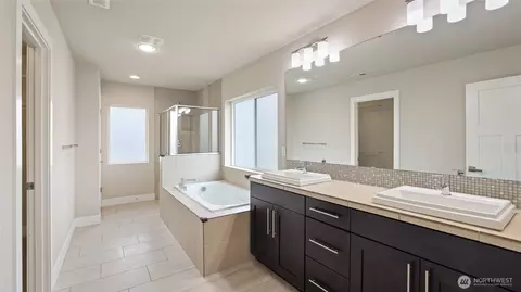 Bath - 21417 43rd Dr SE, Bothell, WA 98021 photo 3 of 6