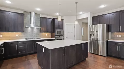 Kitchen - 21417 43rd Dr SE, Bothell, WA 98021 photo 3 of 5