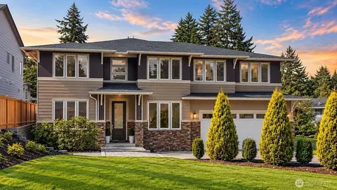 10219 125th Ave NE, Kirkland, WA 98033