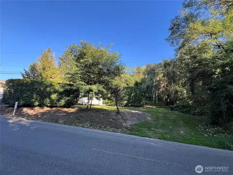 Other - 17514 W Riverside Dr, Bothell, WA 98011 photo 5 of 8