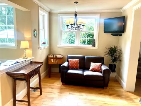 Living - 17514 W Riverside Dr, Bothell, WA 98011 photo 1 of 1