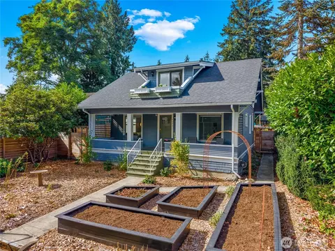 4023 47th Ave SW, Seattle, WA 98116