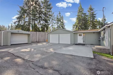 Exterior - 7425 Mcdougall Ave, Everett, WA 98203 photo 6 of 7