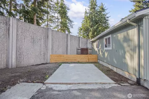 Exterior - 7425 Mcdougall Ave, Everett, WA 98203 photo 5 of 7