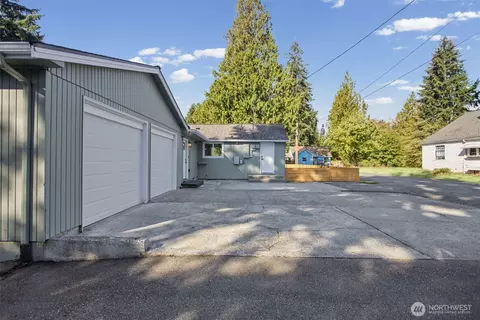 Exterior - 7425 Mcdougall Ave, Everett, WA 98203 photo 4 of 7