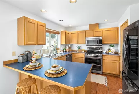 Kitchen - 7417 3rd Dr W, Everett, WA 98203 photo 1 of 2