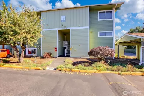 22240 24th Ave S #36, Des Moines, WA 98198