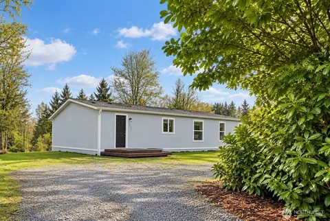 12818 Kapowsin Highlands Dr E, Graham, WA 98338