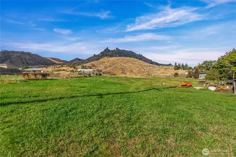 0 S Miller St, Wenatchee, WA 98801
