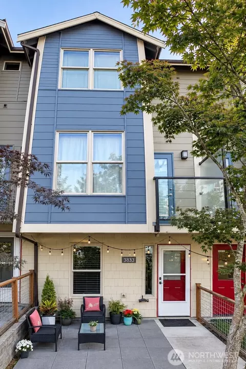 3833 S Angeline St, Seattle, WA 98118