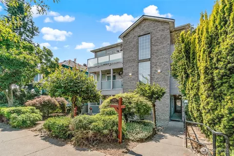 2420 Grand Ave #102, Everett, WA 98201