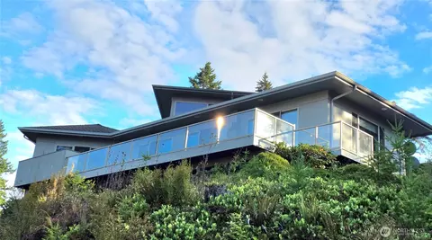152 Dunsmuir Rd, Port Ludlow, WA 98365