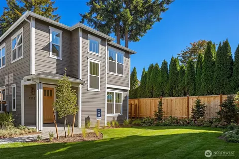 12523 NE 94th St, Kirkland, WA 98033