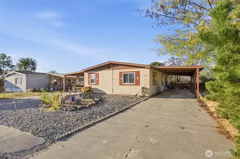 353 5th Ave NE, Ephrata, WA 98823