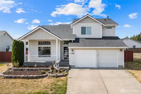 1365 NW Kathleen Dr, Oak Harbor, WA 98277