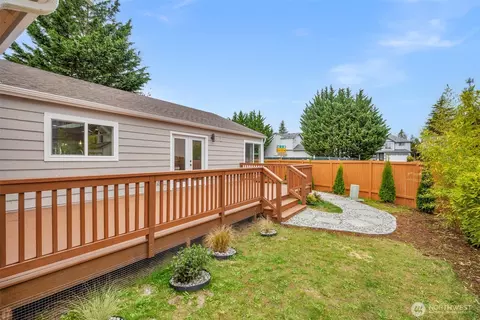 Exterior - 124 167th Pl SW, Bothell, WA 98012 photo 3 of 7