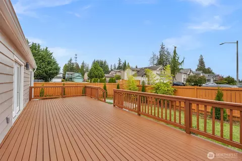 Exterior - 124 167th Pl SW, Bothell, WA 98012 photo 4 of 7