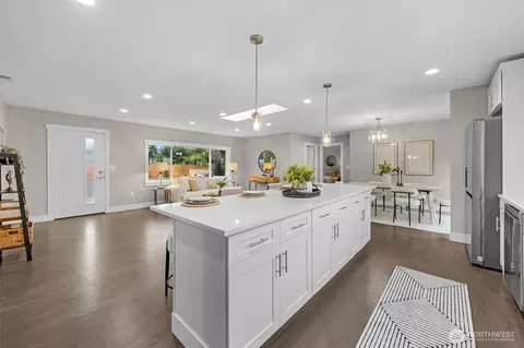 Kitchen - 124 167th Pl SW, Bothell, WA 98012 photo 4 of 5