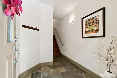 Entry Way - 2115 201st Pl SE #J2, Bothell, WA 98012 photo 1 of 2