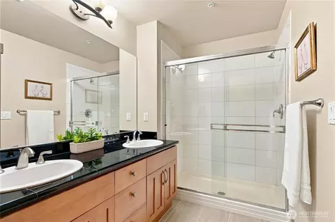 Bath - 2115 201st Pl SE #J2, Bothell, WA 98012 photo 2 of 3