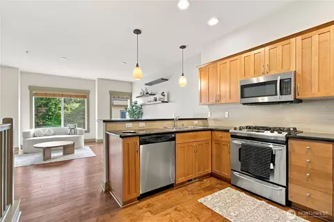 Kitchen - 2115 201st Pl SE #J2, Bothell, WA 98012 photo 2 of 2