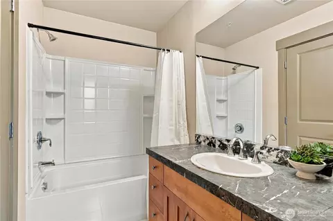 Bath - 2115 201st Pl SE #J2, Bothell, WA 98012 photo 3 of 3