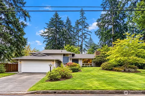 16613 NE 18th St, Bellevue, WA 98008