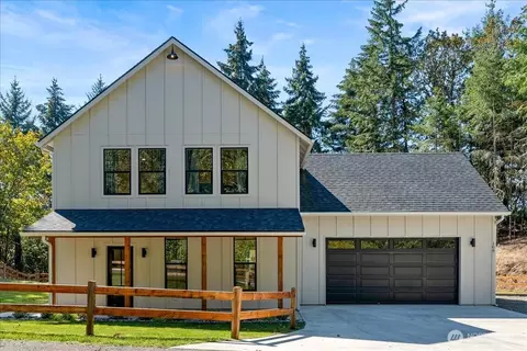 108 David Dean Dr, Kalama, WA 98625