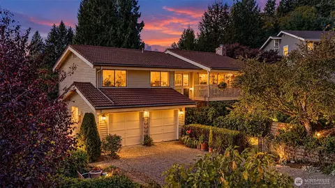 5807 142nd Pl SE, Bellevue, WA 98006