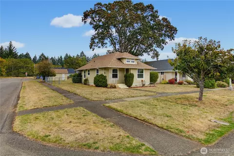 511 Louviers Ave, Dupont, WA 98327