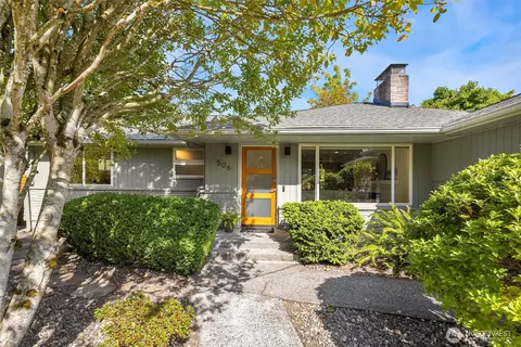 506 N 141st St, Seattle, WA 98133