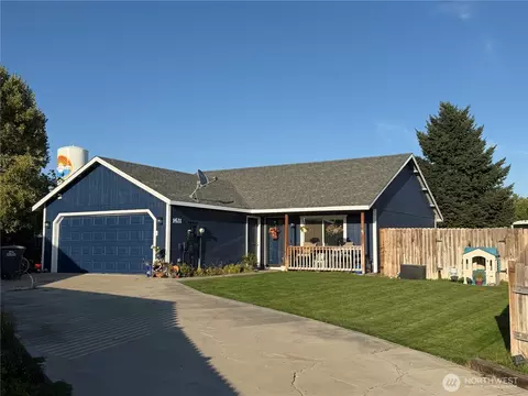 1421 S Cougar Dr, Moses Lake, WA 98837