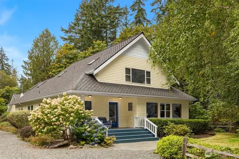7349 Madrona Dr NE, Bainbridge Island, WA 98110