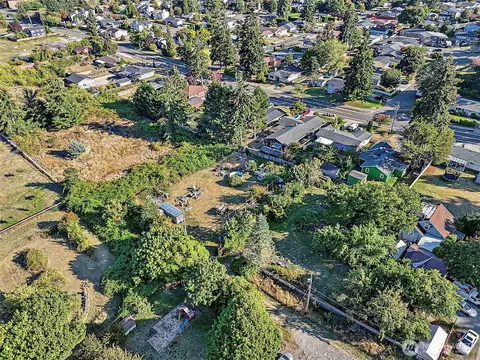 1132 E 47th St, Tacoma, WA 98404