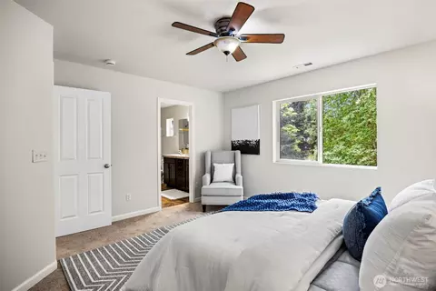 Bedroom - 3228 177th Pl SE, Bothell, WA 98012 photo 4 of 4