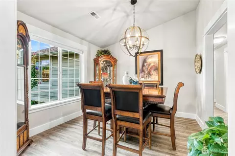 Dining - 2336 Hawk Dr, Walla Walla, WA 99362 photo 3 of 3