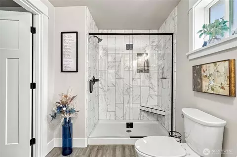Bath - 2336 Hawk Dr, Walla Walla, WA 99362 photo 3 of 5