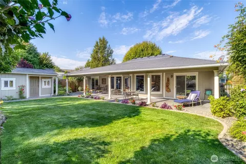 Exterior - 2336 Hawk Dr, Walla Walla, WA 99362 photo 4 of 8