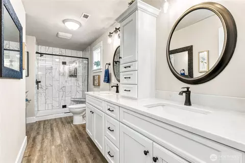 Bath - 2336 Hawk Dr, Walla Walla, WA 99362 photo 1 of 5