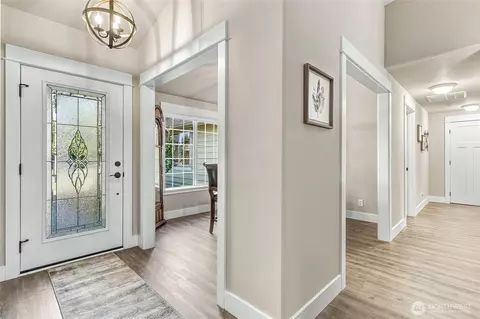 Entry Way - 2336 Hawk Dr, Walla Walla, WA 99362 photo 2 of 5