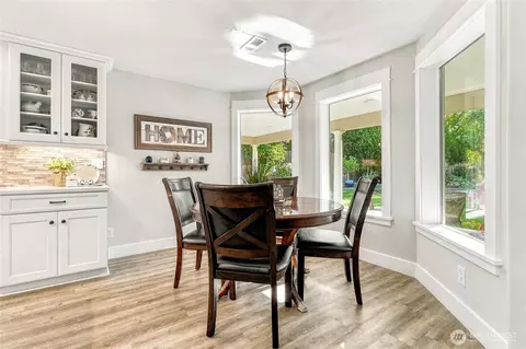 Dining - 2336 Hawk Dr, Walla Walla, WA 99362 photo 1 of 3