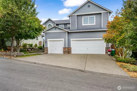 5206 NE 8th St, Renton, WA 98059