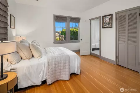 Bedroom - 1641 Windermere Dr E, Seattle, WA 98112 photo 4 of 6