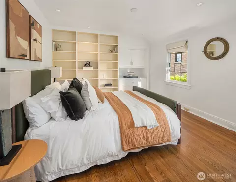 Bedroom - 1641 Windermere Dr E, Seattle, WA 98112 photo 5 of 6