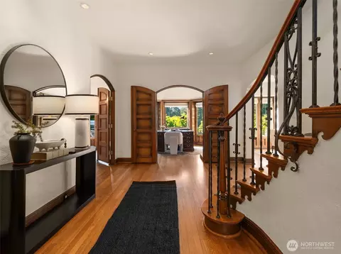 Entry Way - 1641 Windermere Dr E, Seattle, WA 98112 photo 3 of 4