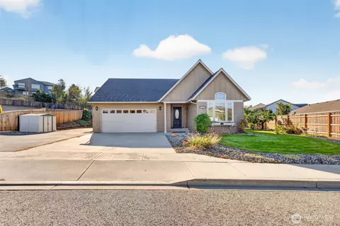 1364 Tractor Loop, East Wenatchee, WA 98802